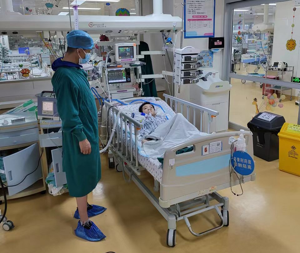 龙井市跨省救护车出租公司